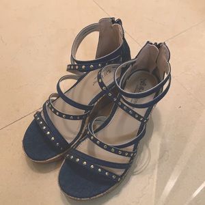 Platform sandals for girls